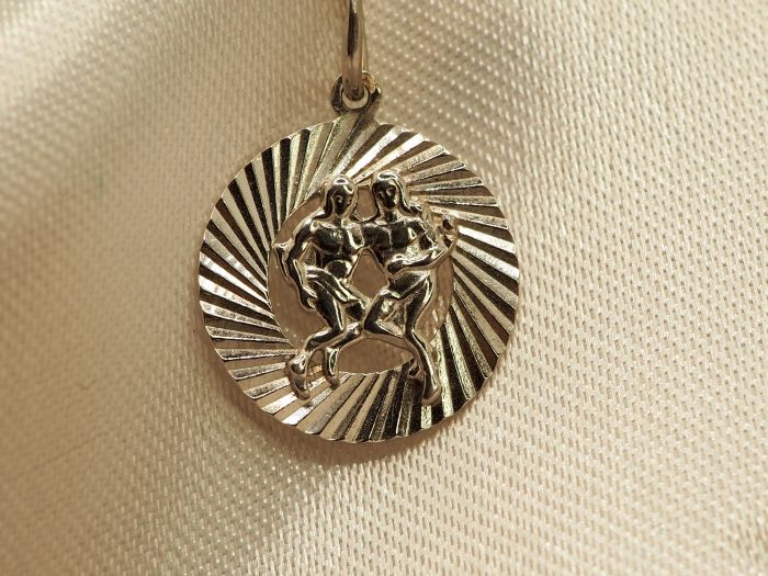 Серебряная подвеска Знаки Зодиака Близнецы из серебра 925-612