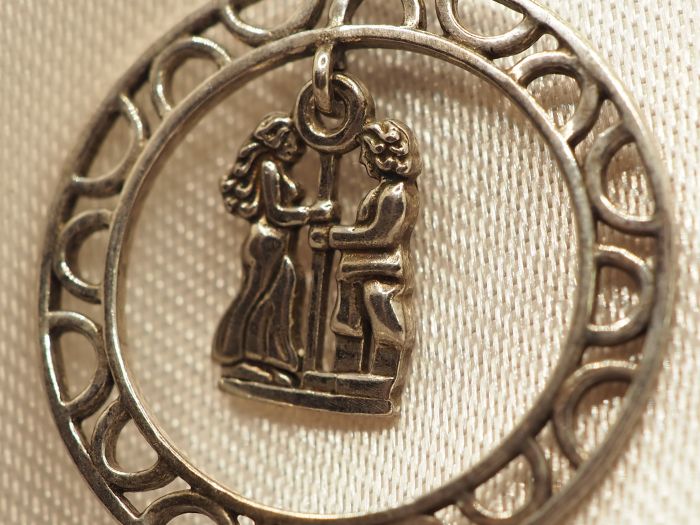 Серебряная подвеска Знаки Зодиака Близнецы из серебра 925-613